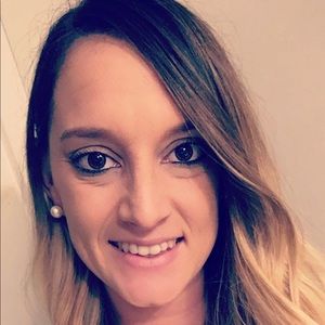 Meet your Posher, Leanne